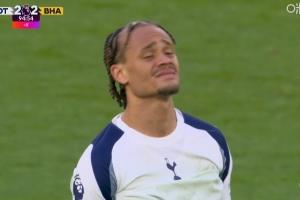 今日趣图：加纳乔离开快1年，第1次得到全体曼联球迷的认可和赞扬_高清直播