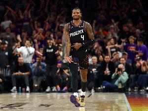 杰伦·格林：裁判吹罚标准应该统一 有几次判罚并不合理_高清直播