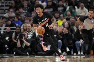 场均11.8分3.4板！G1马刺迎战开拓者 哈珀可以出战_高清直播