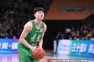 手感冰凉！鄢手骐6投仅1中拿4分 三分3中0&正负值-17_高清直播